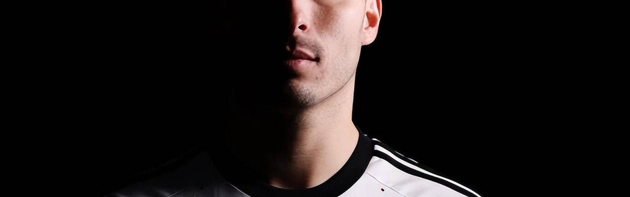 昔日西甲铁卫加盟新东家后遭遇冷落，山东泰山及时止损，做出了最明智的选择